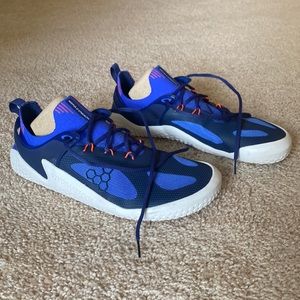 These are the new Motus Strength Vivobarefoots. Size 11. Worn once for 5 hours.